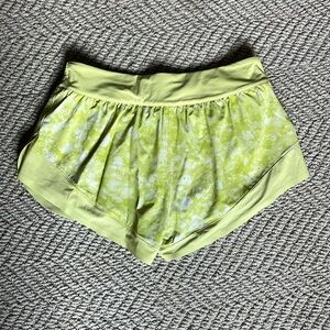 Lululemon Calm Tides Lime Green Tie Dye Running Shorts, size 6